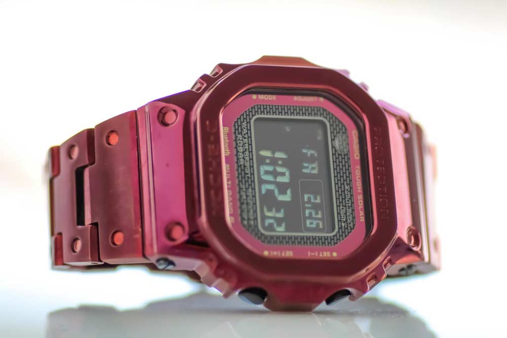 بررسی ساعت G-Shock Full Metal Red Lion GMW B5000RD-4